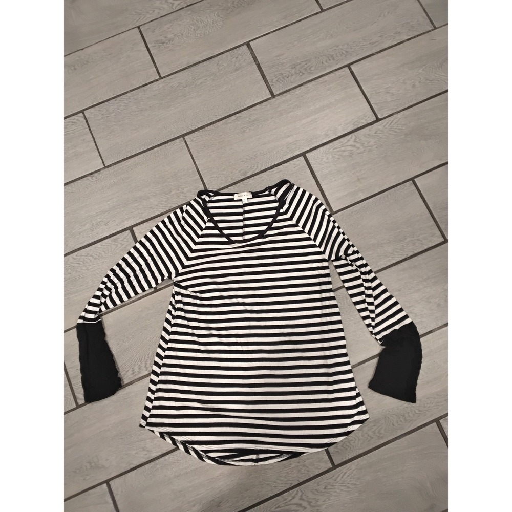 NWOT Hailey & Co. Striped Long Sleeve Tunic Top Lace Bell Cuffs Women L